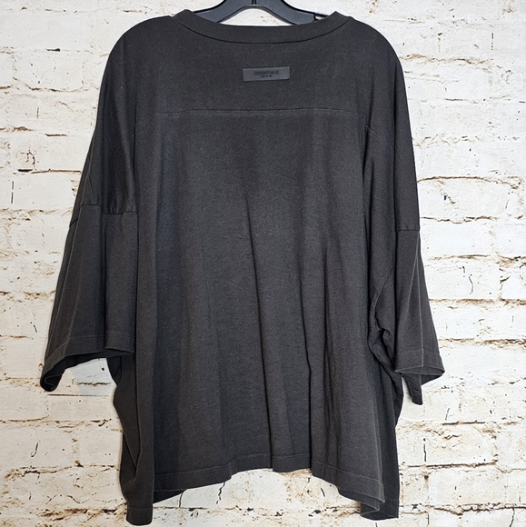 Fear of God Essentials Football Tee 'Iron' Sz XXL - Picture 4 of 6